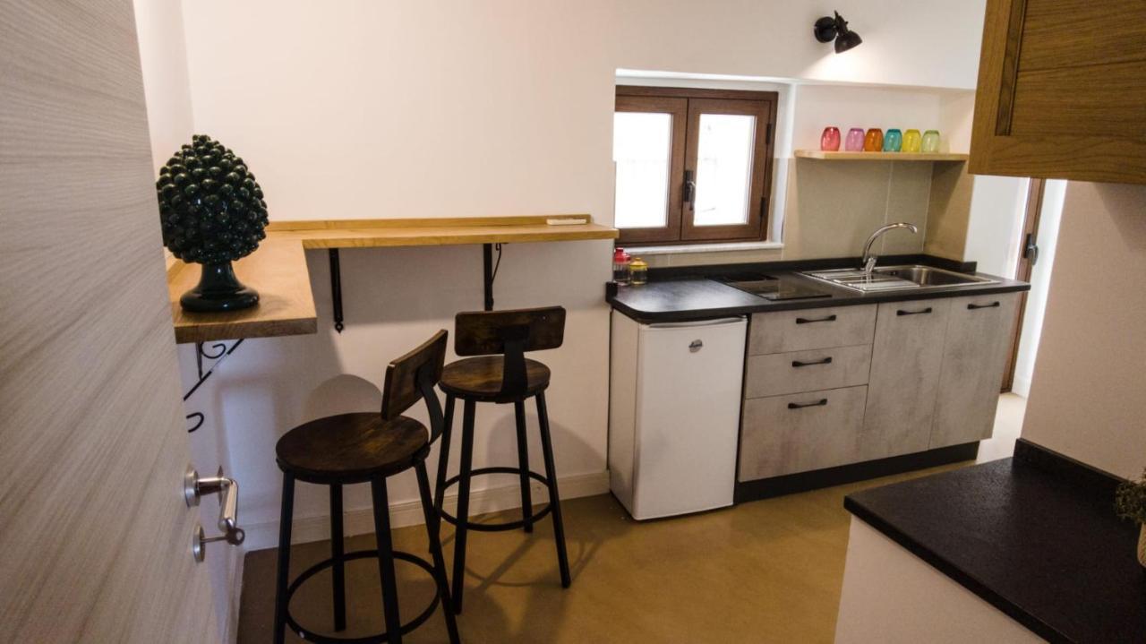 111 Apartments & Rooms Patti Luaran gambar